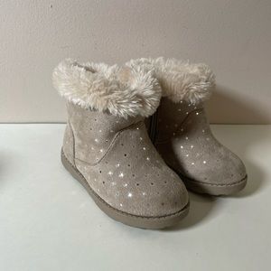 Cat & Jack beige kids girls winter boots faux fur 7